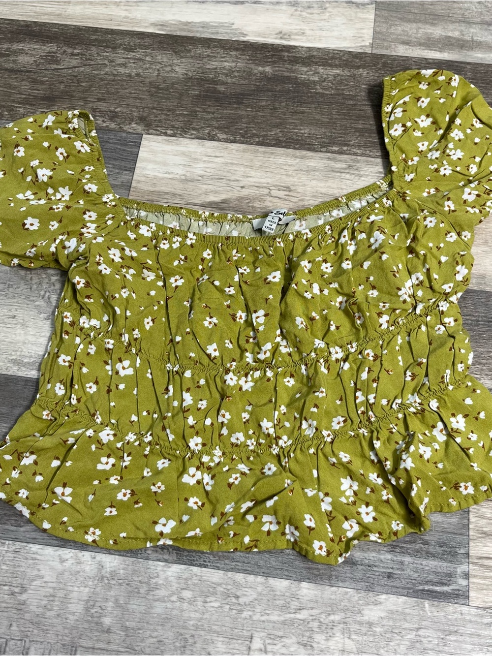Miss Selfie green + white floral print cinched blouse